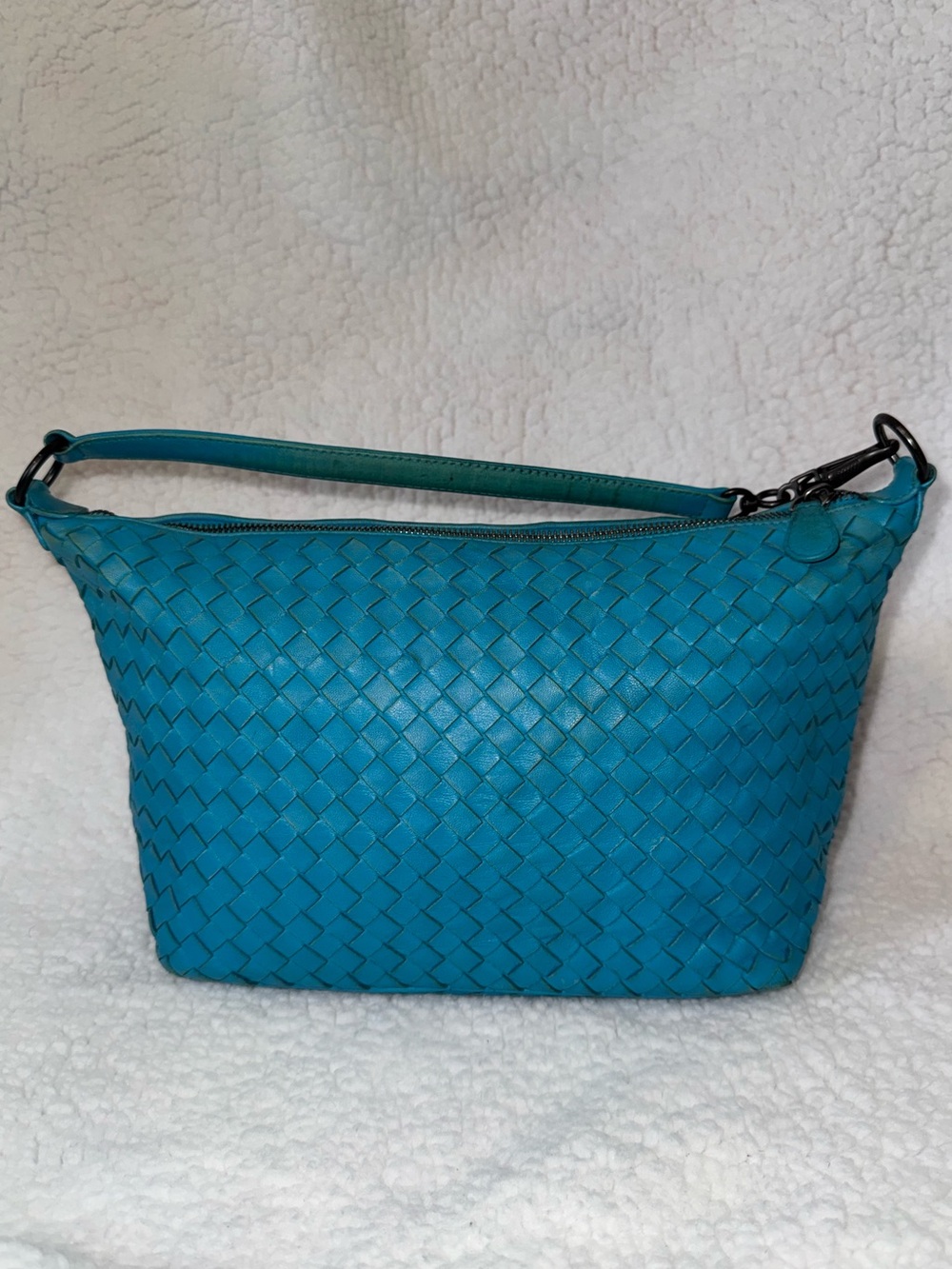 Authentic Bottega Veneta Intrecciato woven leather shoulder bag
